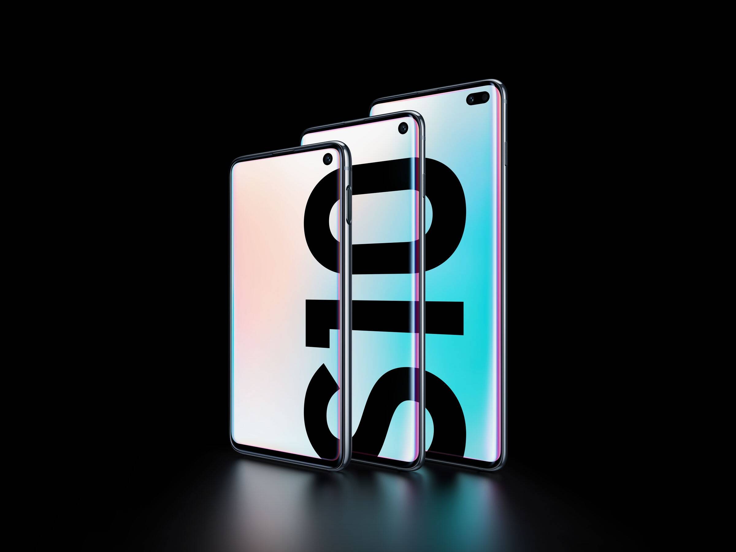 A key visual of the Samsung S10 campaign.